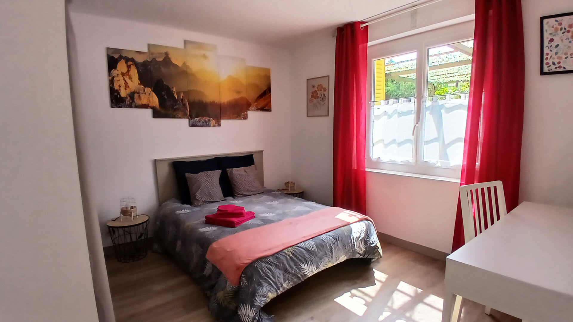 Chambre Location vacances Embrun T2 - Lou Mélèze